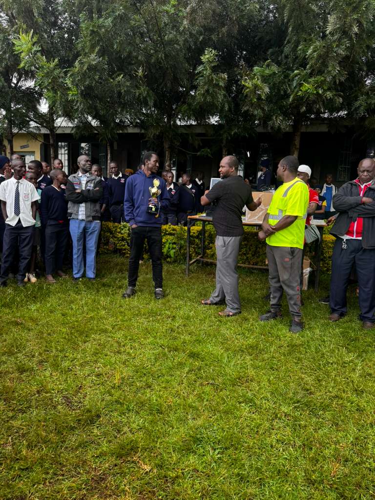 Community meeting and engagement session with Utando Kenya team and local stakeholders